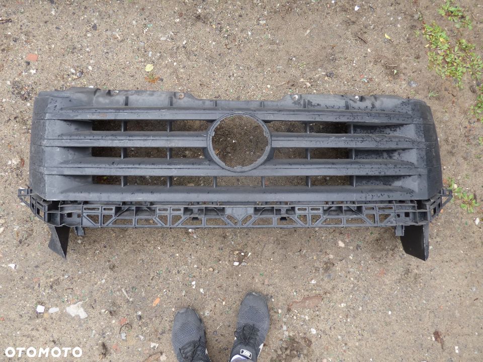 VW Crafter 2E 2011-2016 ATRAPA GRILL - 1