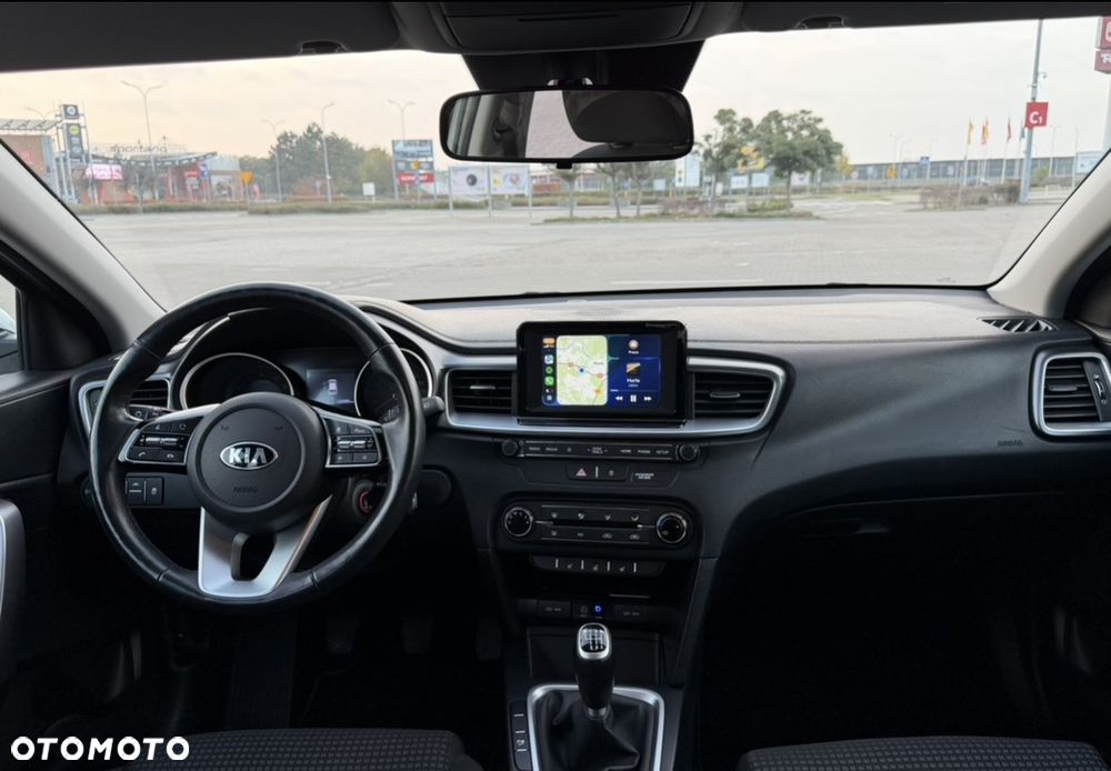 Kia Ceed - 13