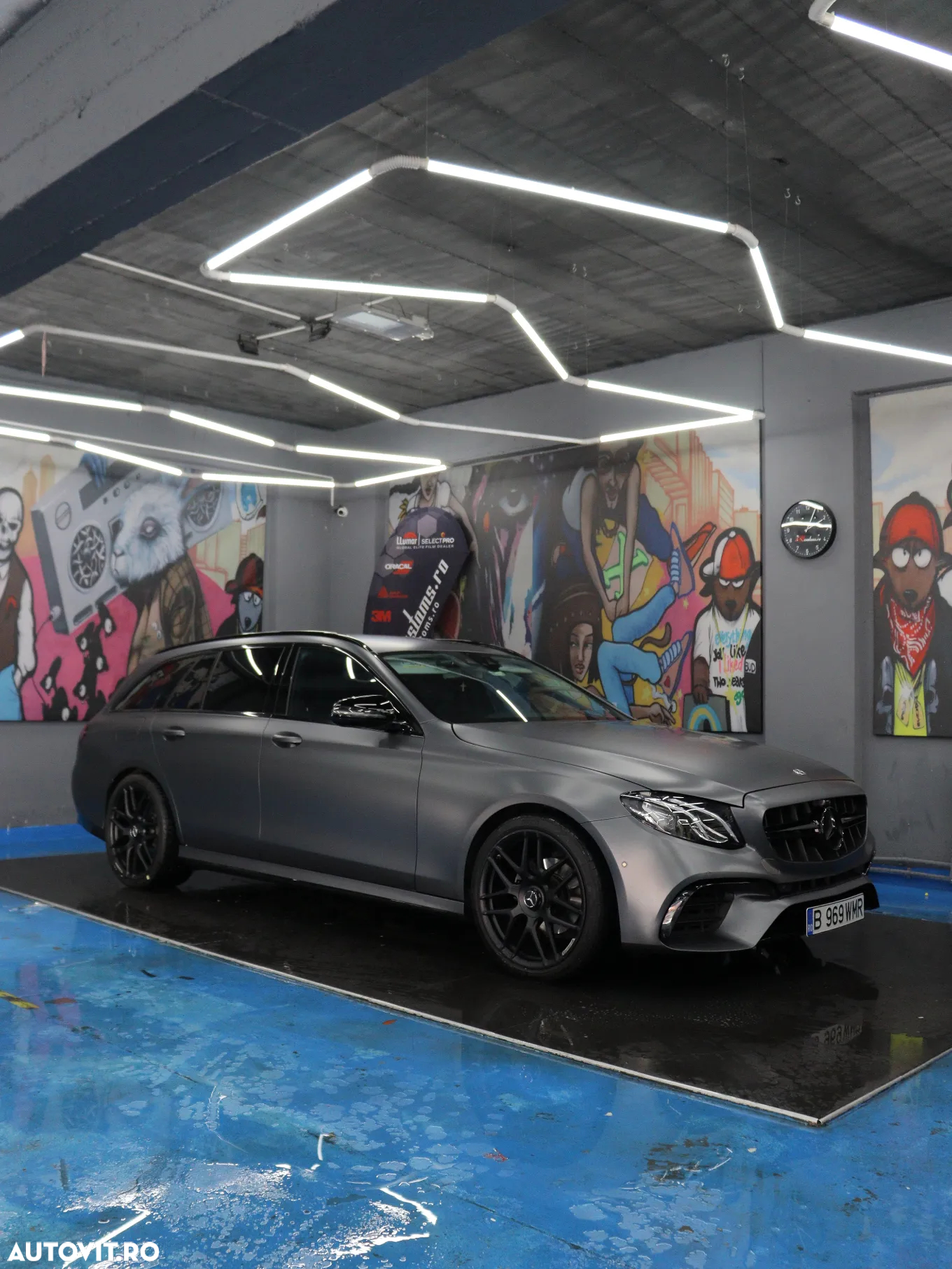 Mercedes-Benz E 220 d T 9G-TRONIC Avantgarde - 2