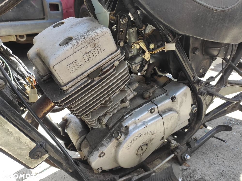 Hyosung GA-125 Silnik Lampa Tłumik Części - 7