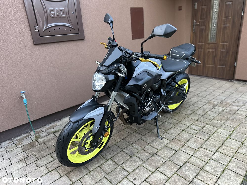 Yamaha MT - 16