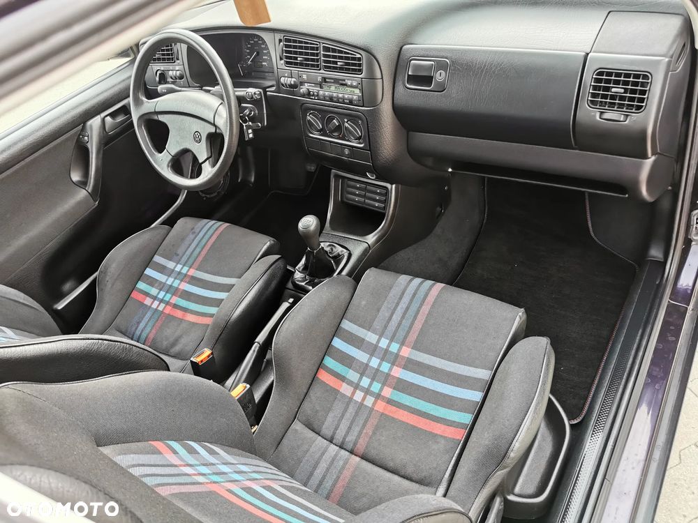 Volkswagen Golf 1.8 GT Special - 37