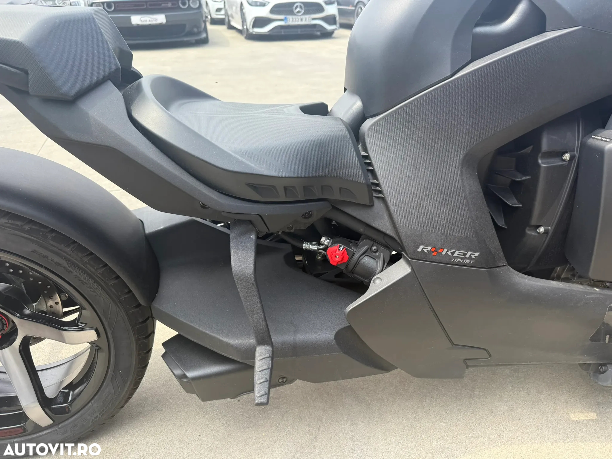 Can-Am Ryker 900 - 5