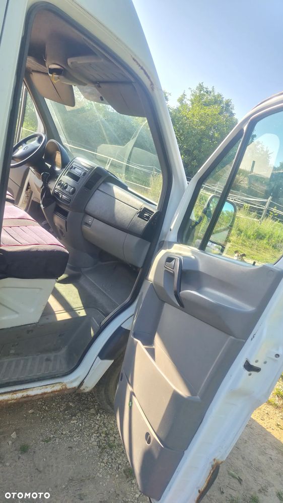 Mercedes-Benz Sprinter 906.211 - 6