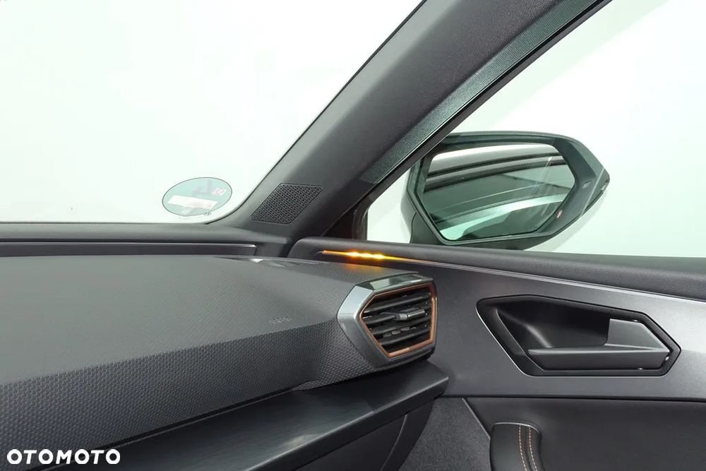 Cupra Leon Sportstourer 1.4 e-Hybrid (180 kW System) VZ CUP - 40