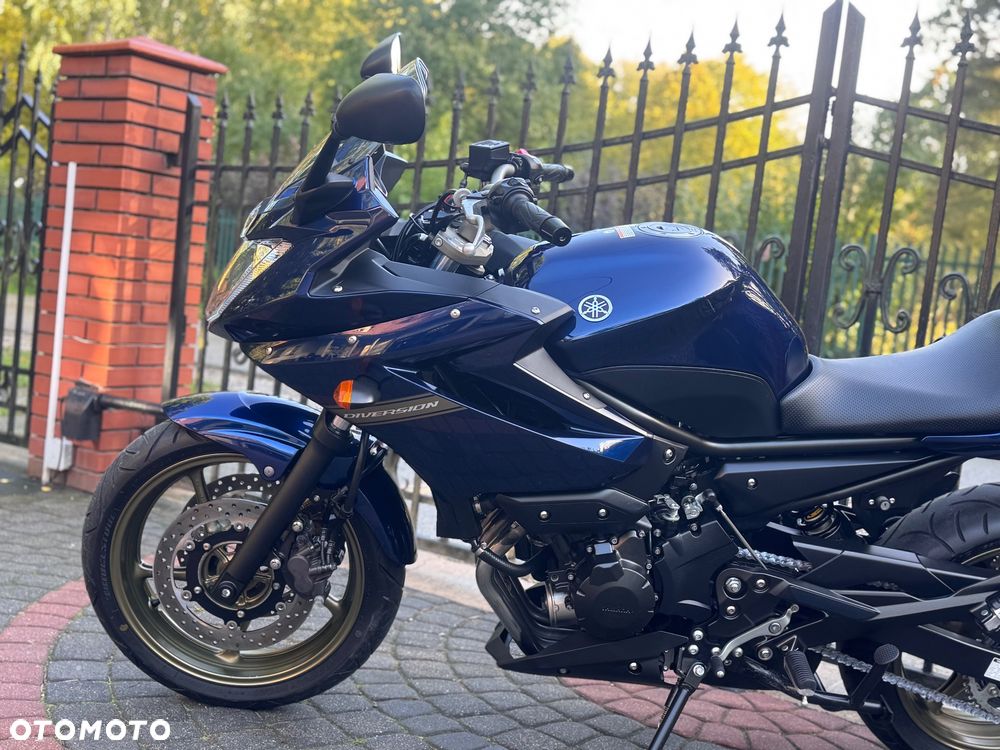 Yamaha XJ - 19