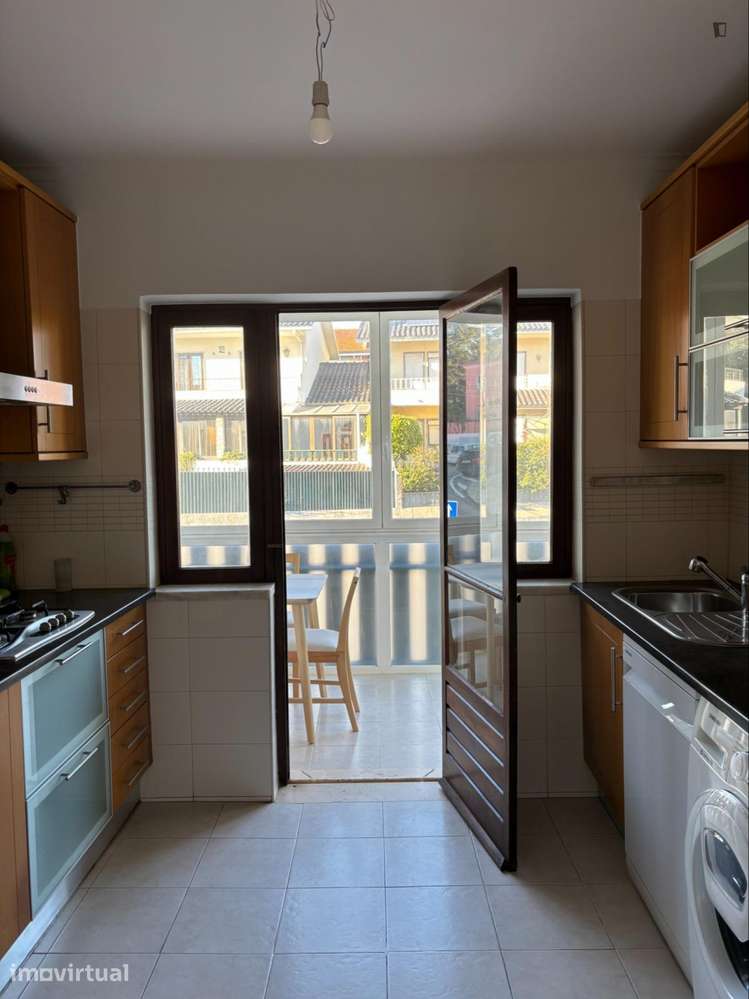 Quarto - localizado em Carcavelos Lisbon - Grande imagem: 4/8