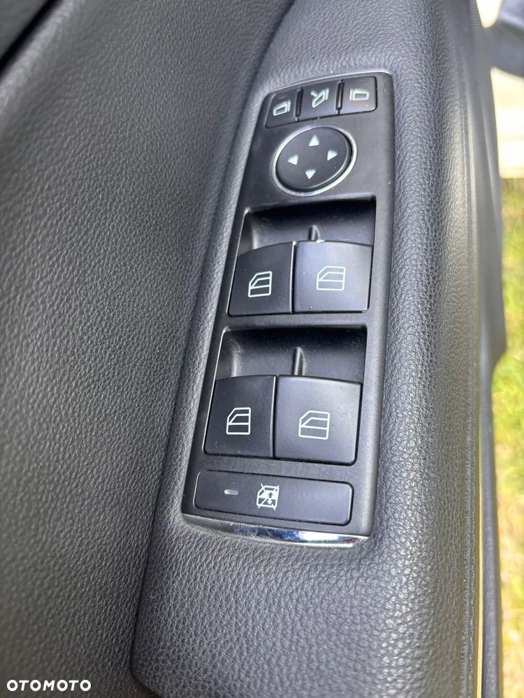 Mercedes-Benz Klasa E 250 CDI 7G-TRONIC - 22