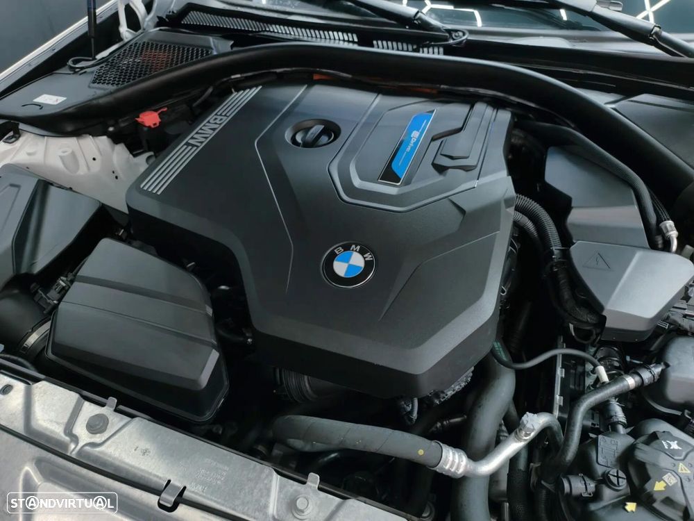 BMW 330 e Pack Desportivo M Pro Auto - 25
