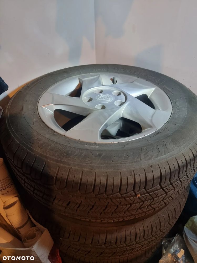 Dacia Duster 1.5 dCi Laureate 4x4 - 14