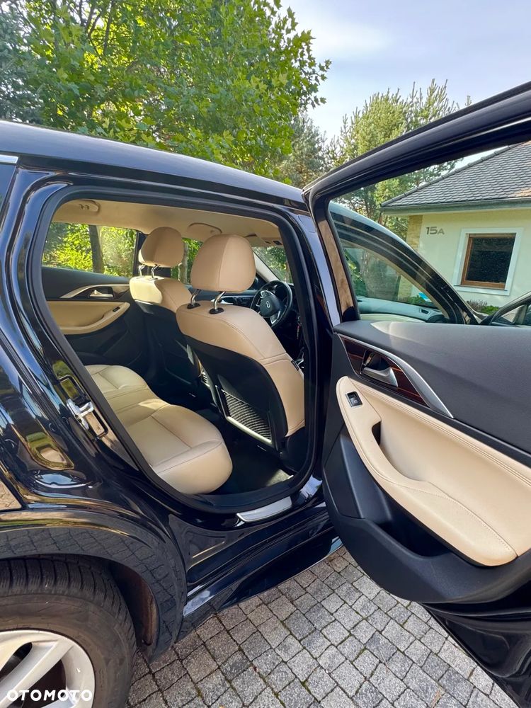 Infiniti Q30 - 17
