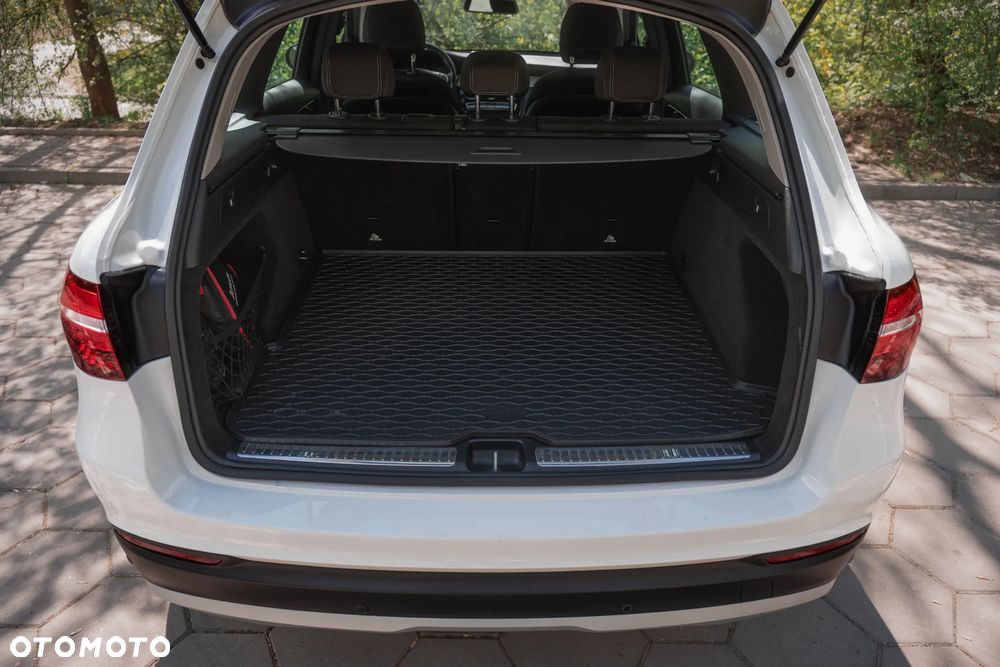Mercedes-Benz GLC - 11