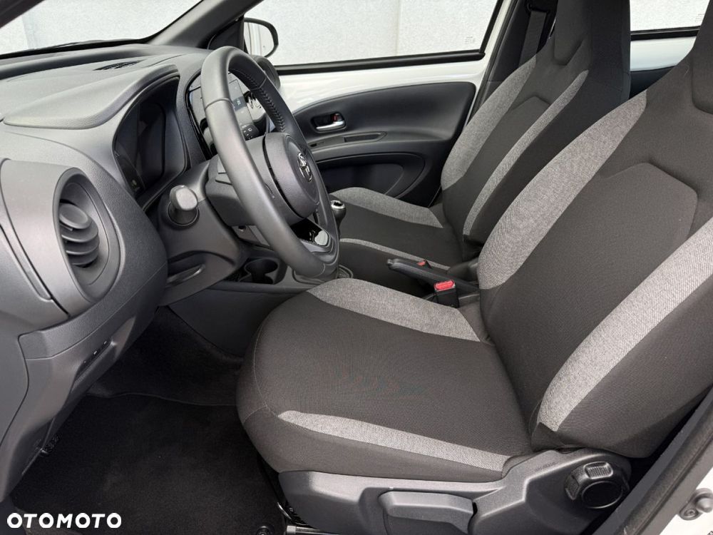 Toyota Aygo X 1.0 VVT-i X-play - 18