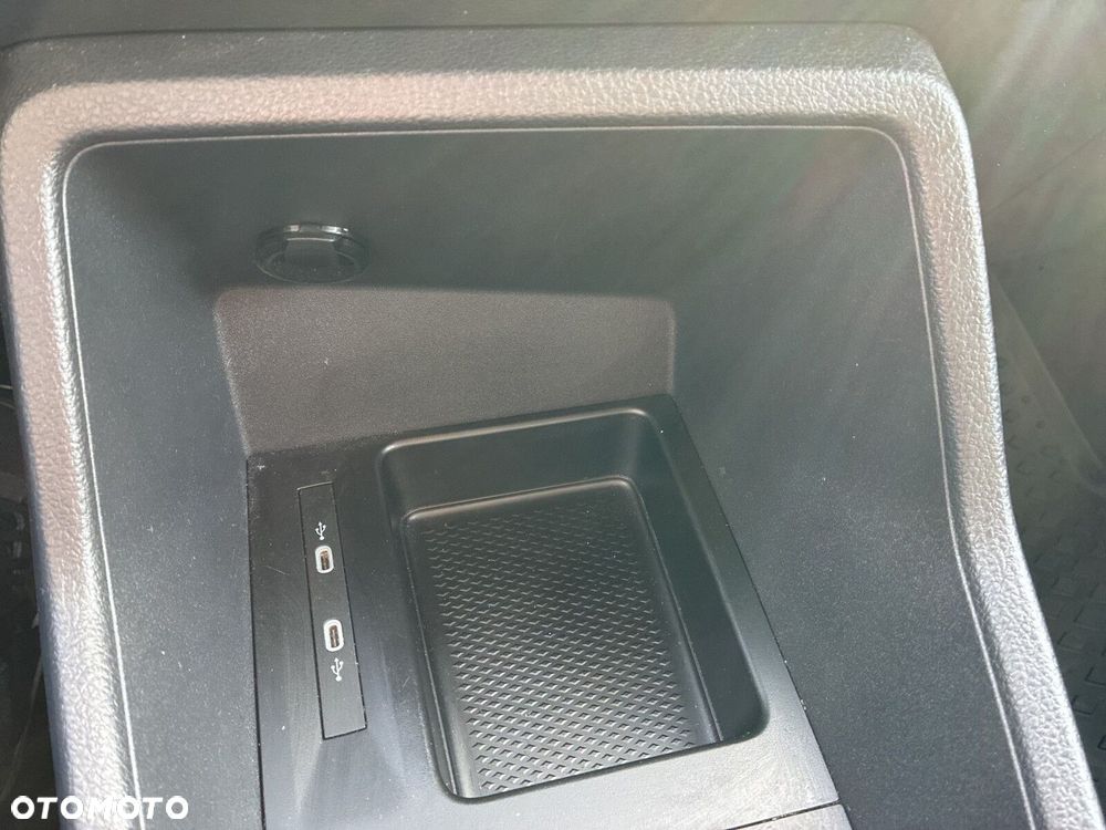 Volkswagen Caddy - 28