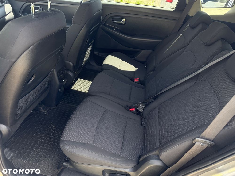 Kia Carens 1.6 GDI L 7os - 24