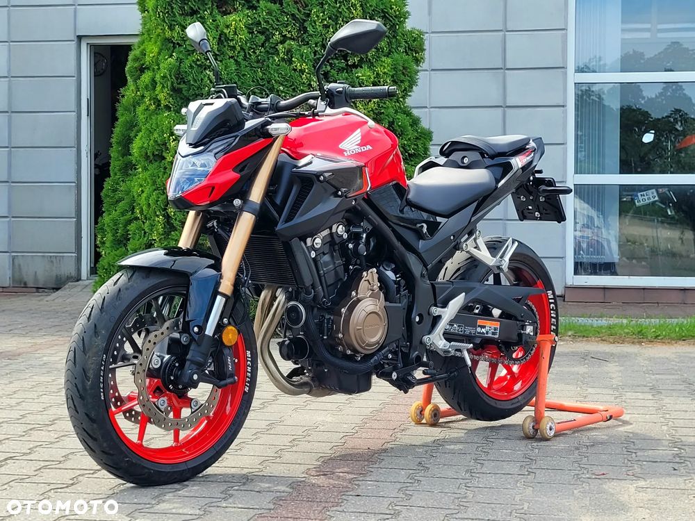 Honda CB - 12