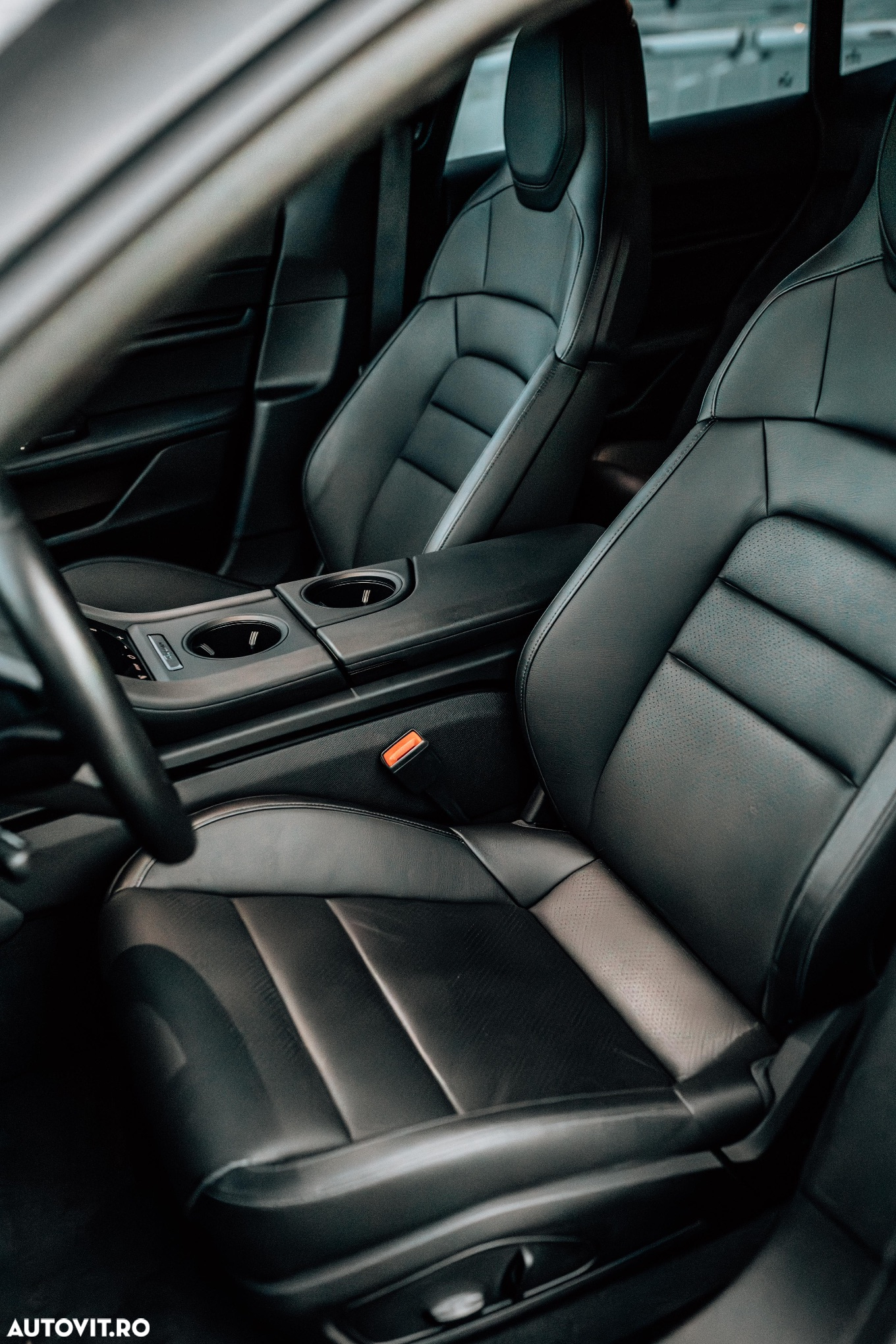 Porsche Taycan - 7
