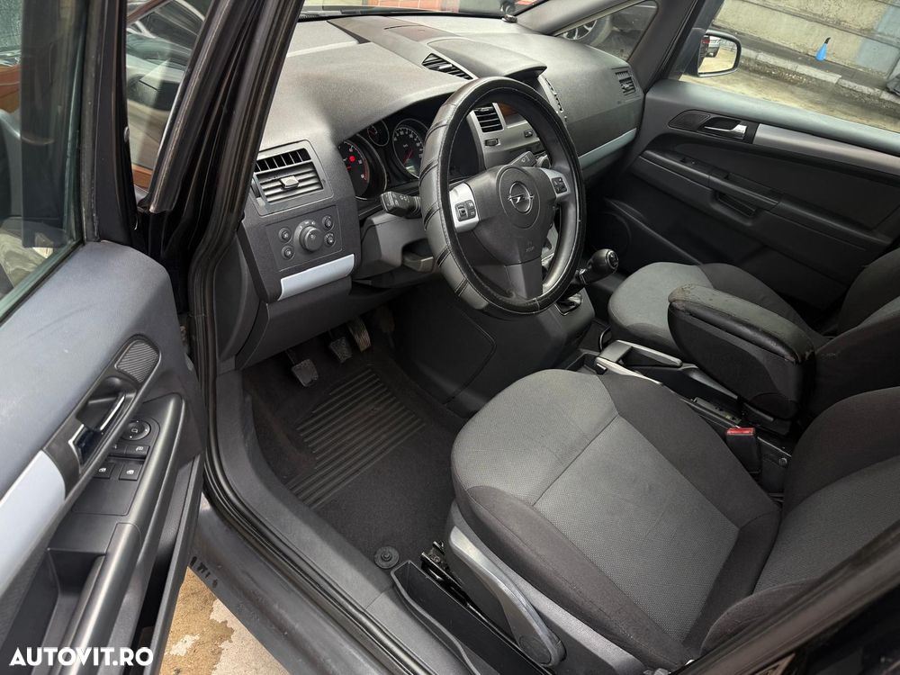 Opel Zafira 1.9 CDTI - 19