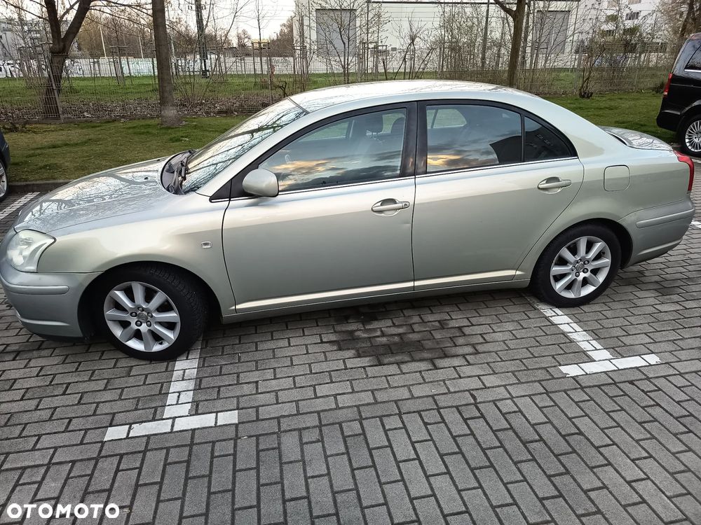 Toyota Avensis - 6