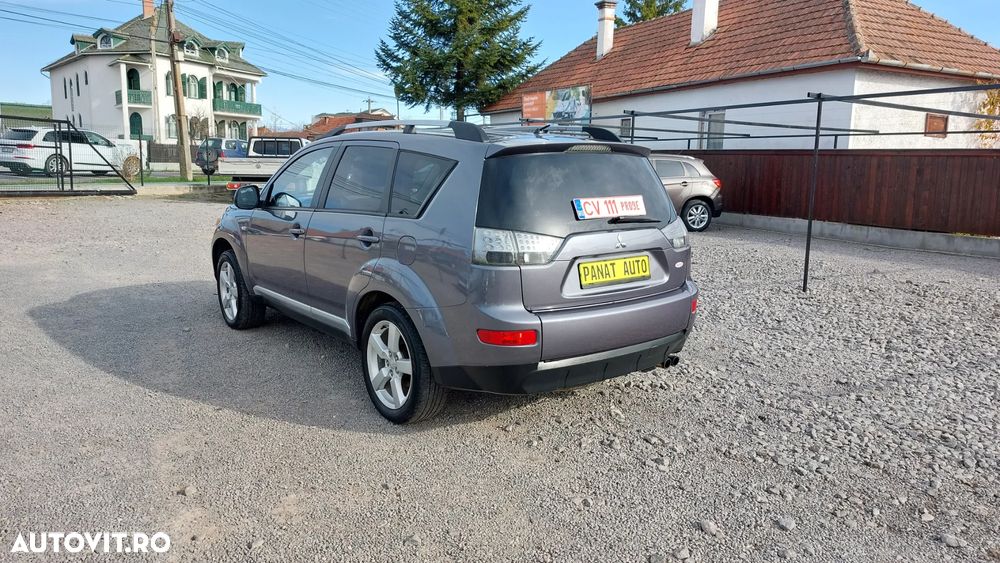 Mitsubishi Outlander 2.0 DI-D 4WD Instyle - 6