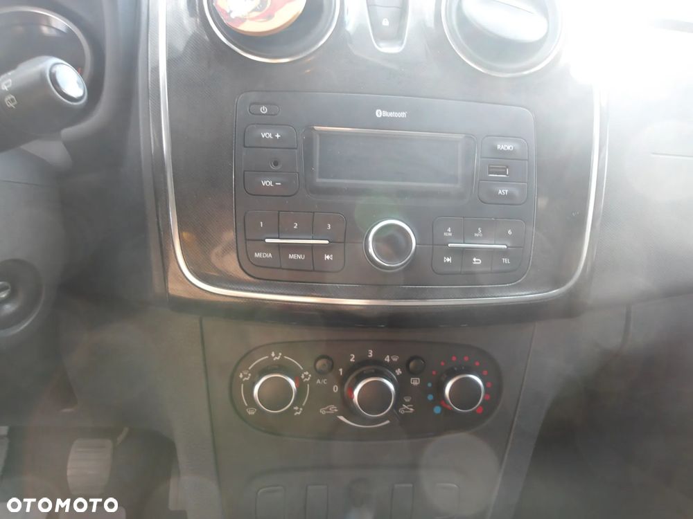 Dacia Sandero SCe 75 Essentiel - 15