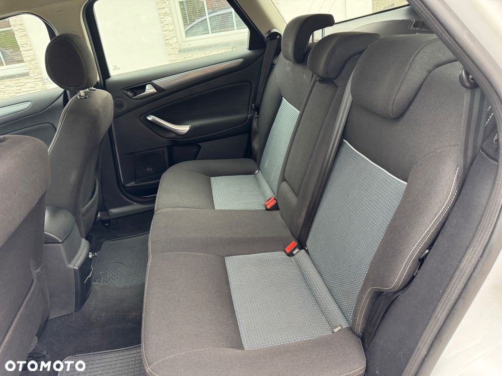 Ford Mondeo 1.6 Eco Boost Trend - 11