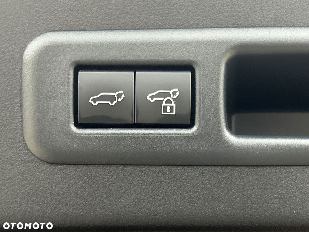 Lexus LBX 1.5 Hybrid Emotion - 30