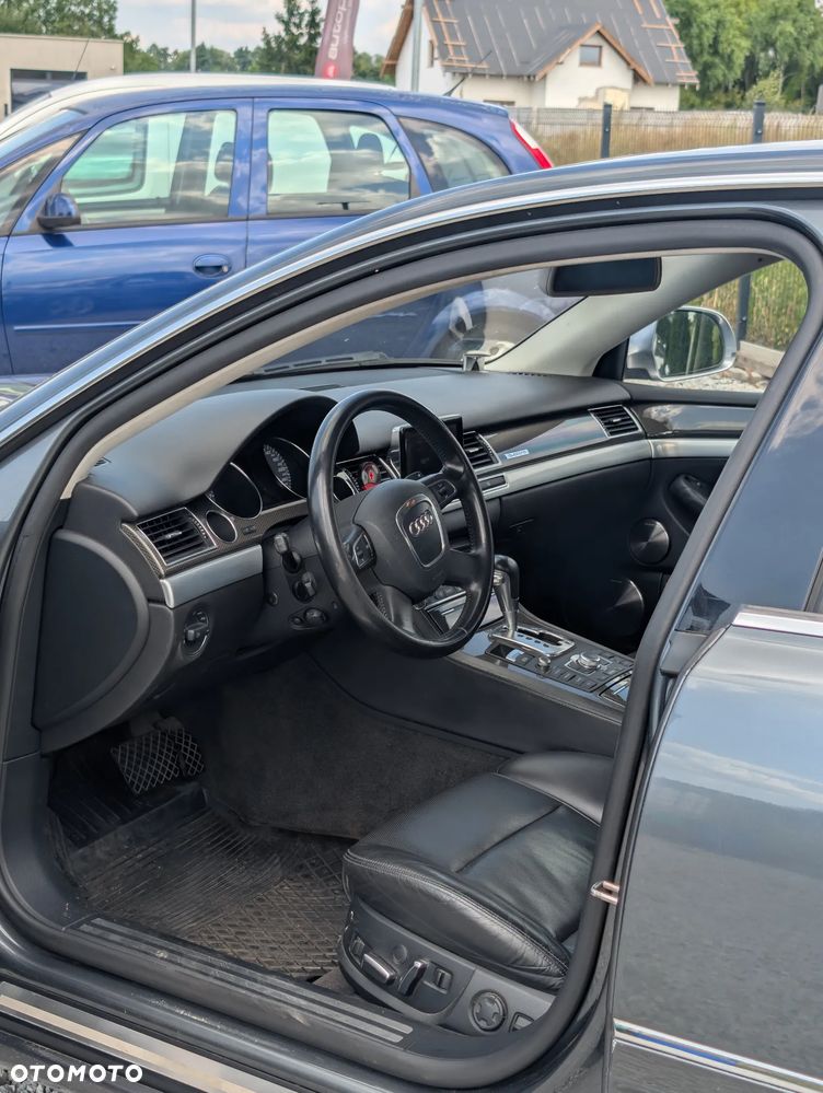 Audi S8 - 12
