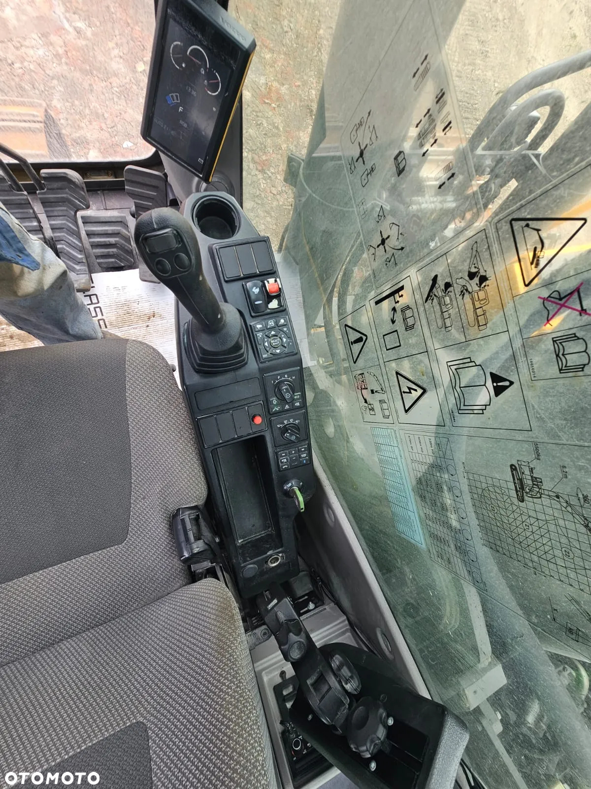 Volvo EC300EL - 24
