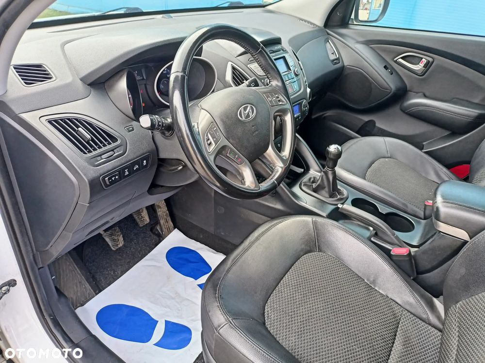 Hyundai ix35 2.0 4WD Premium - 17