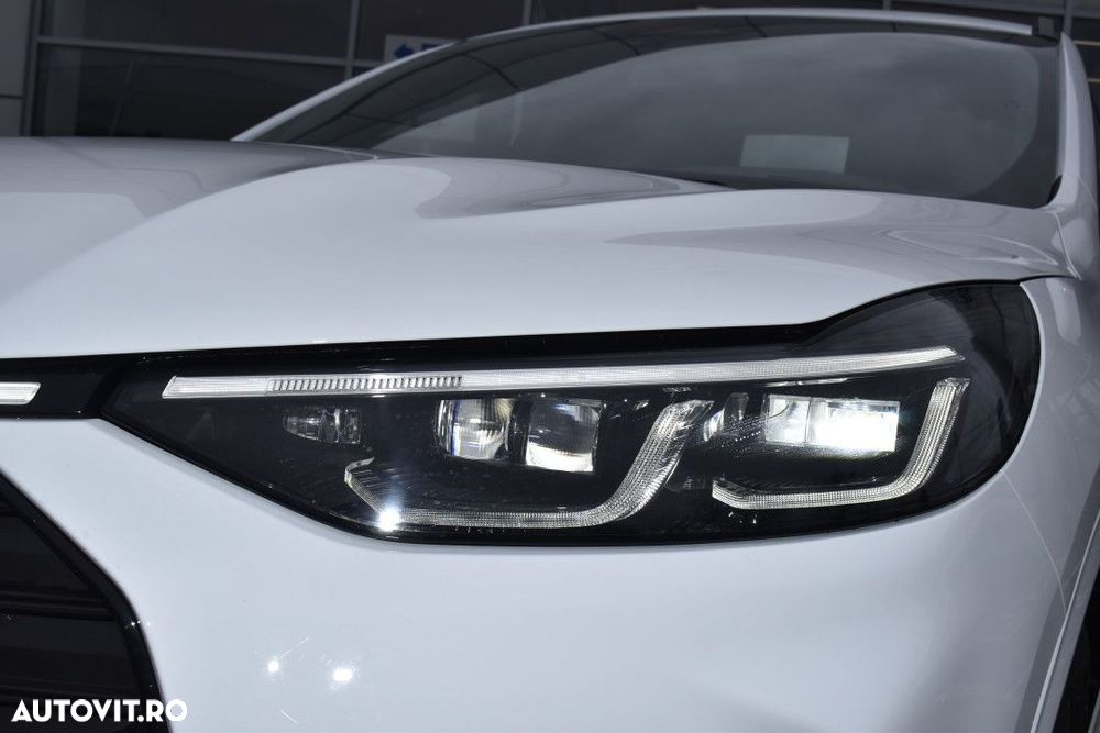 Ford Kuga - 10