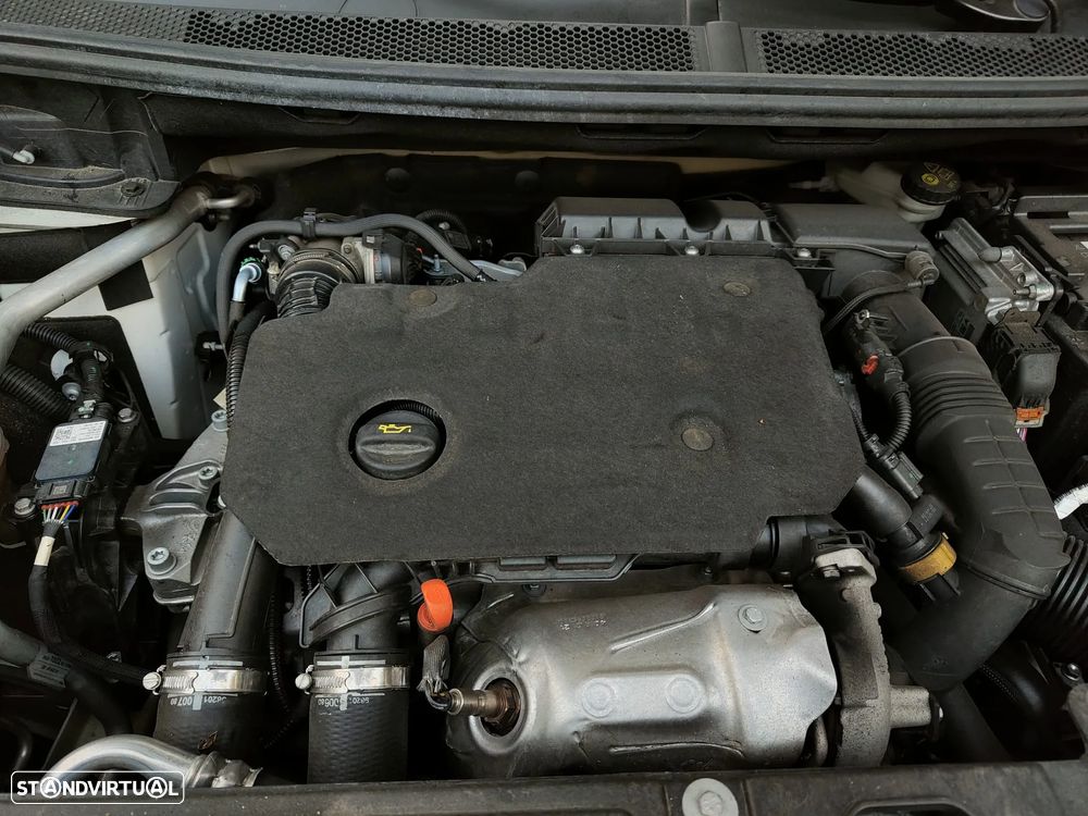 Peugeot 3008 1.5 BlueHDi GT Pack EAT8 - 33