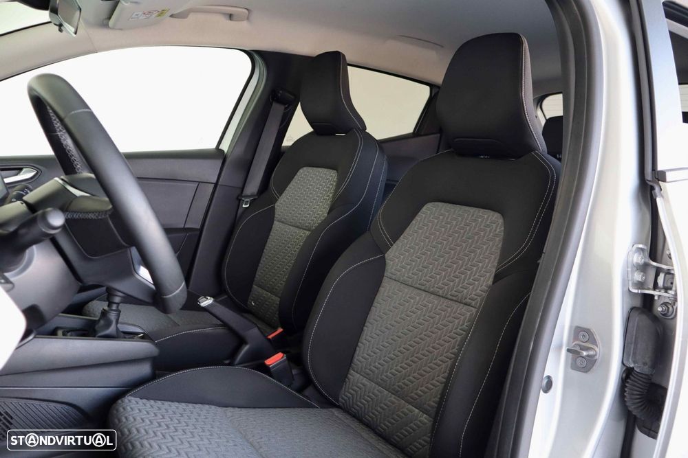 Renault Clio 1.0 TCe Evolution Bi-Fuel - 36