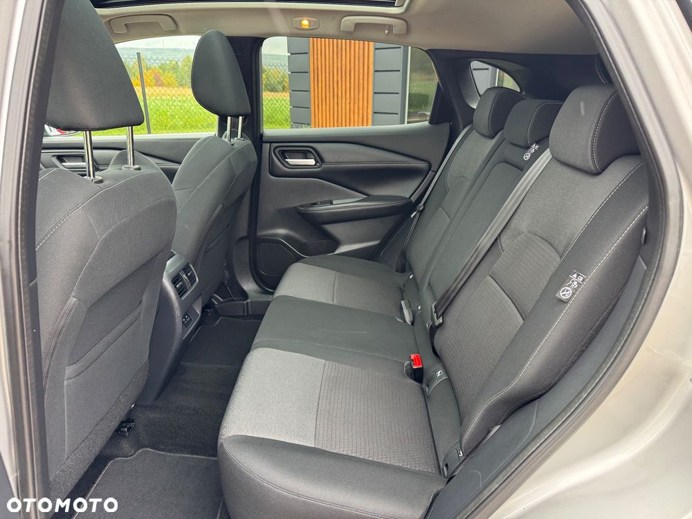 Nissan Qashqai 1.3 DIG-T N-Connecta DCT - 19