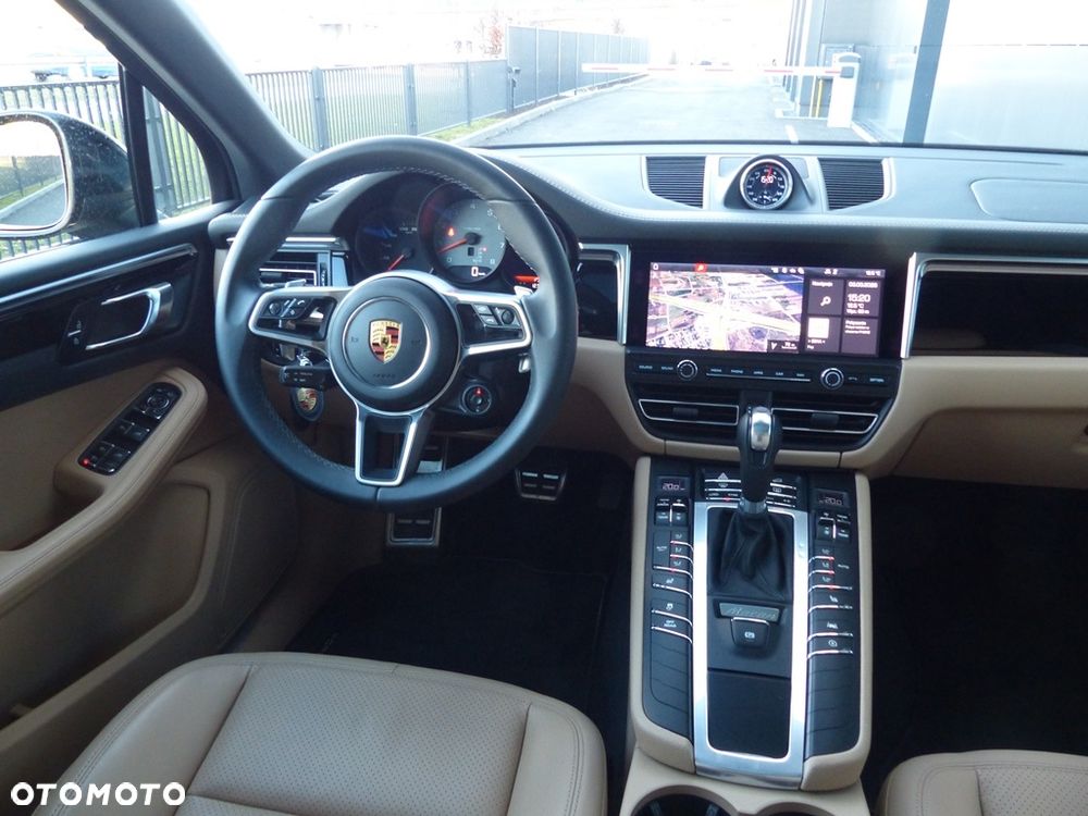 Porsche Macan - 26