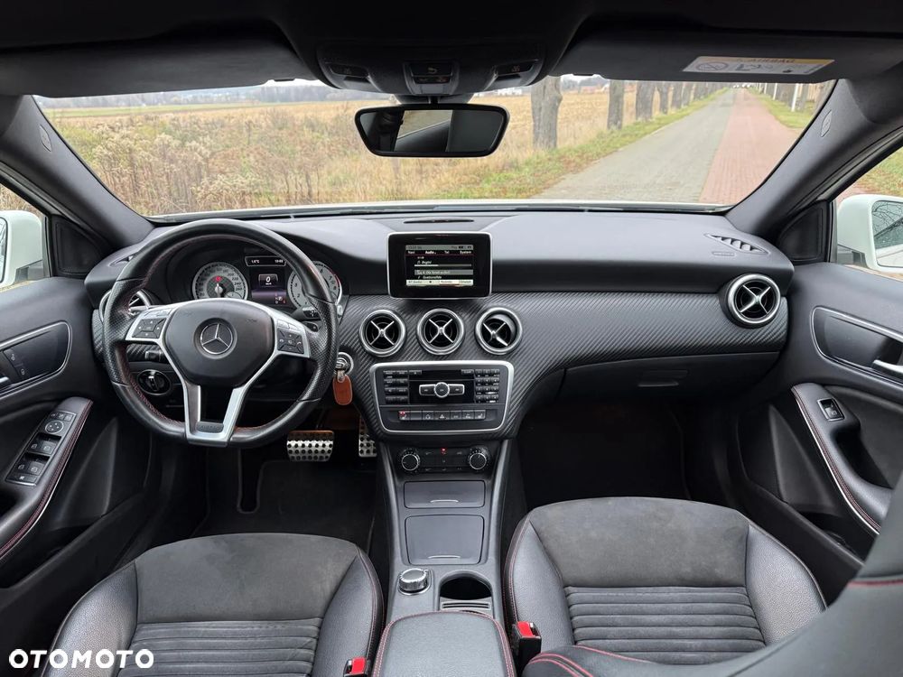 Mercedes-Benz Klasa A 250 4Matic 7G-DCT AMG Line - 16