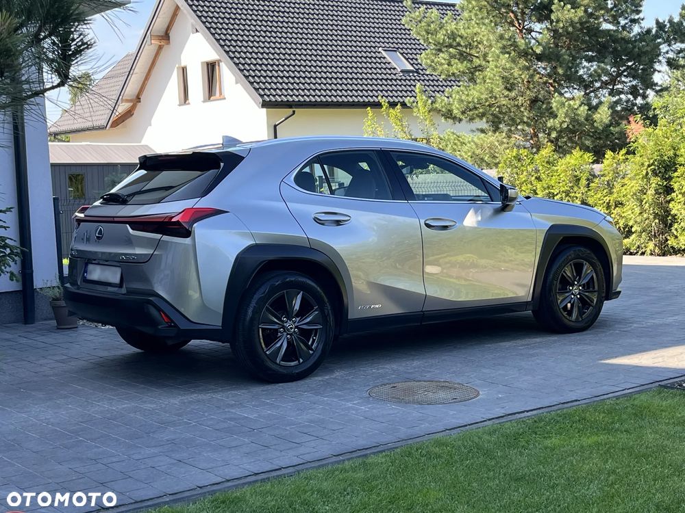 Lexus UX - 2