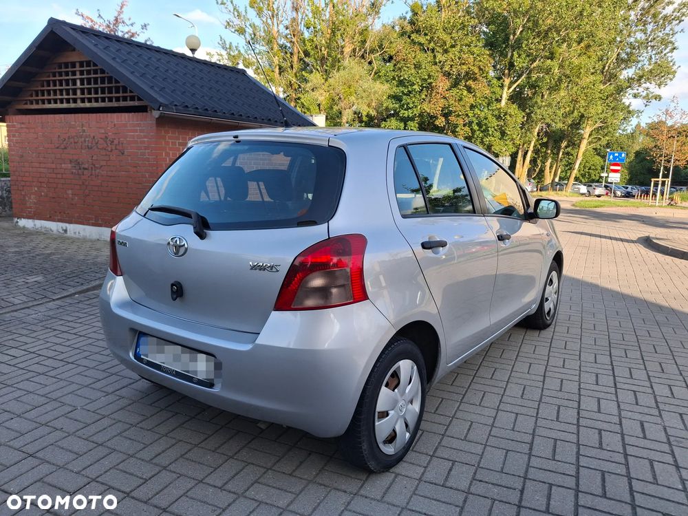 Toyota Yaris 1.0 Luna A/C - 15