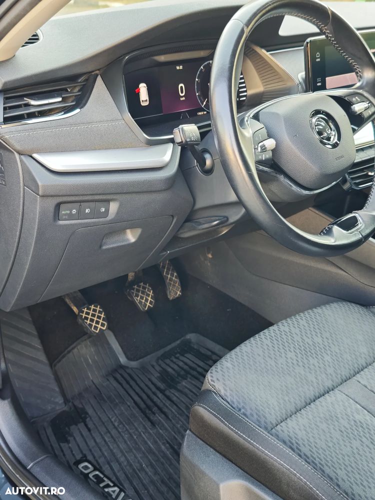 Skoda Octavia 2.0 TDI Ambition - 11