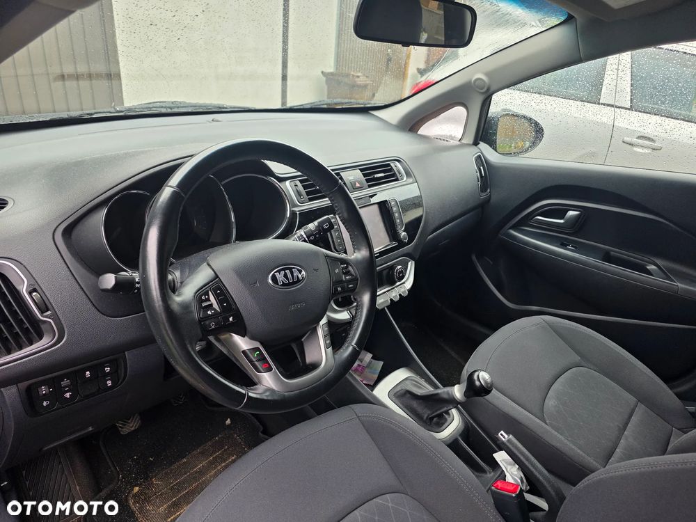 Kia Rio 1.2 M - 12