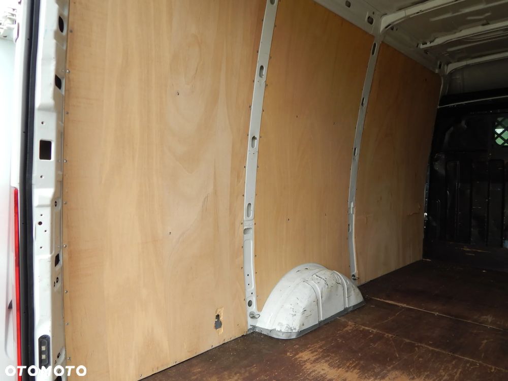 Iveco DAILY 35S15 2,3HPI L2H2 LIFT - 27