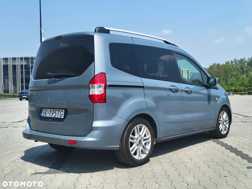 Ford Tourneo Courier 1.5 TDCi Titanium - 5
