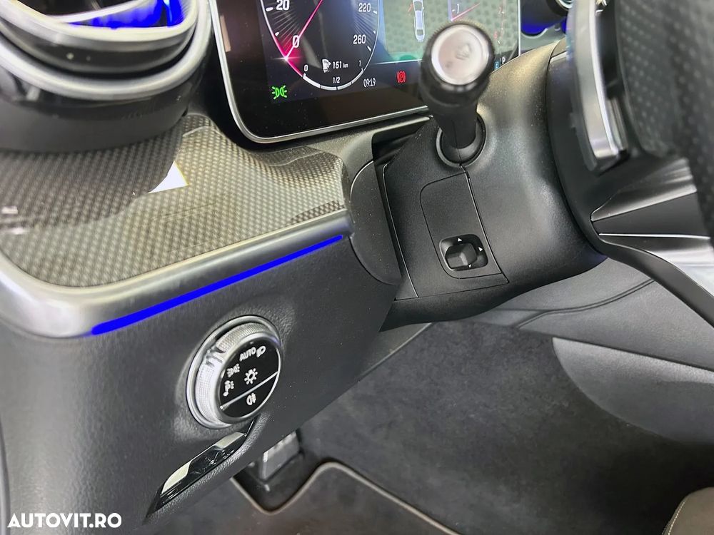 Mercedes-Benz C 180 9G-TRONIC AMG Line - 16