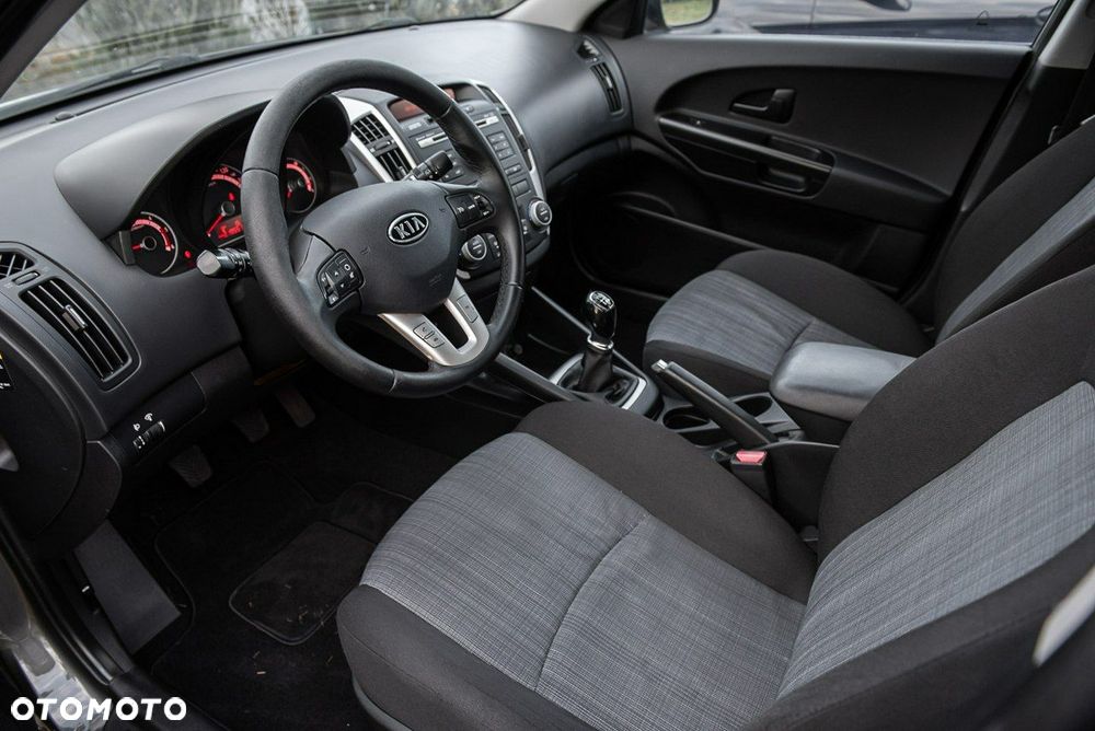 Kia Ceed - 15