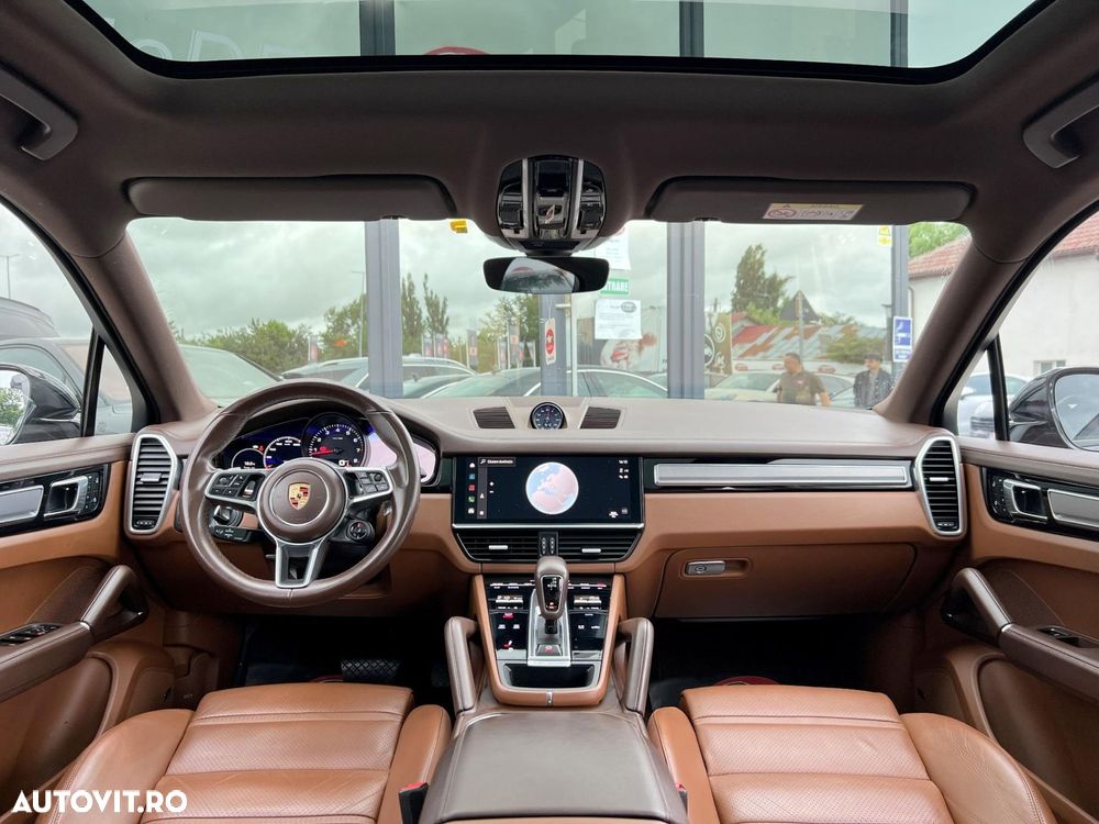 Porsche Cayenne - 7