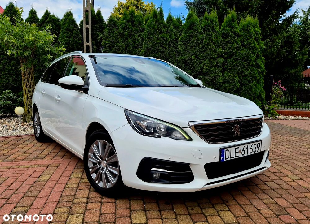 Peugeot 308 SW BlueHDi 130 EAT8 Allure - 1
