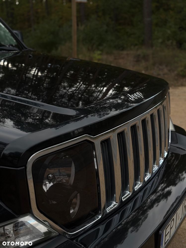 Jeep Liberty - 10
