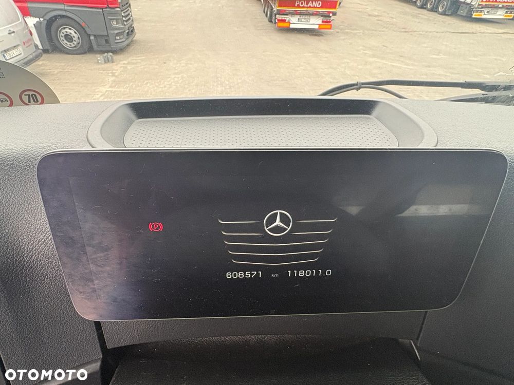 Mercedes-Benz Actros - 10