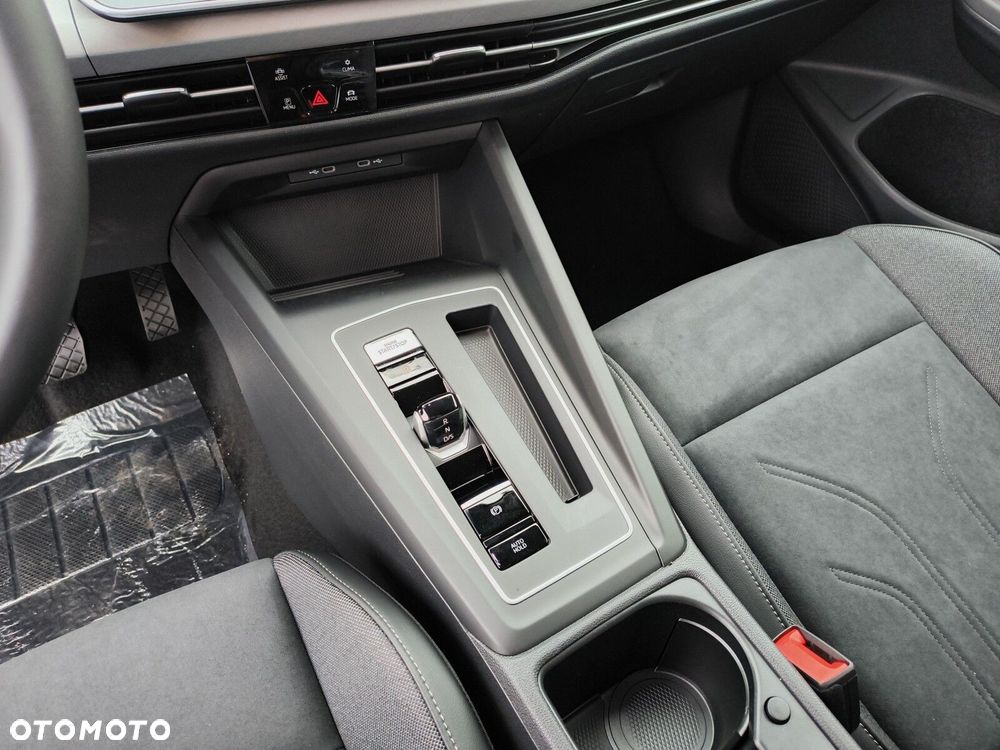 Volkswagen Golf - 16