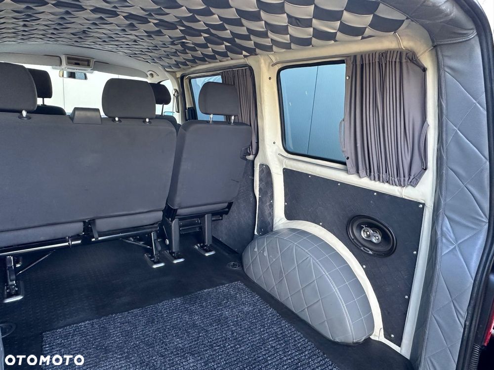 Volkswagen Transporter - 8